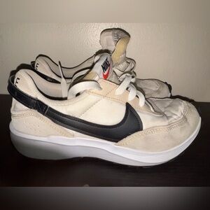 Nike Men's Beige and Black Sneakers